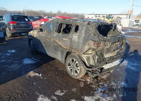 2024 Jeep Compass Limited 4X4 from USA, damaged, VIN 3C4NJDCN8RT592670